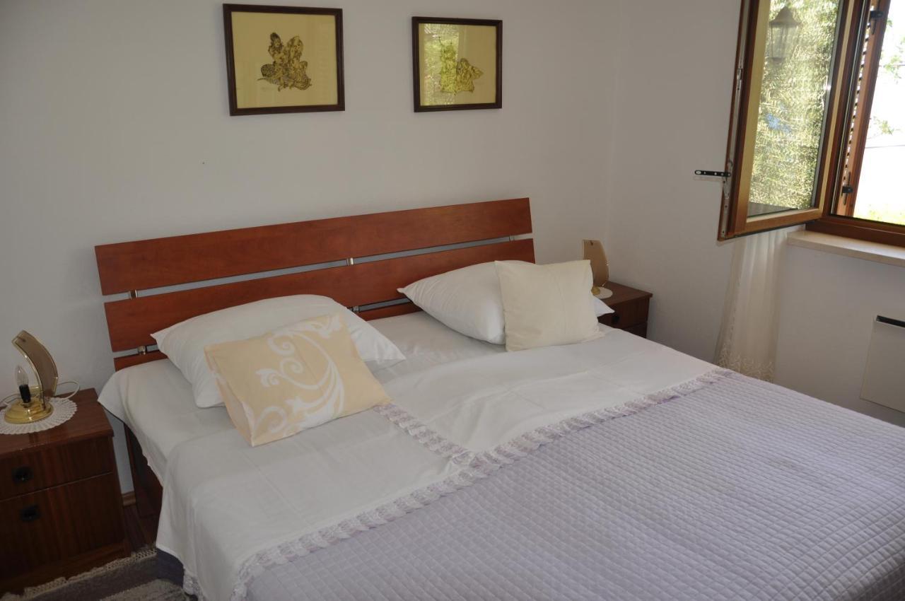 Apartmani Karla Klenovica Bagian luar foto