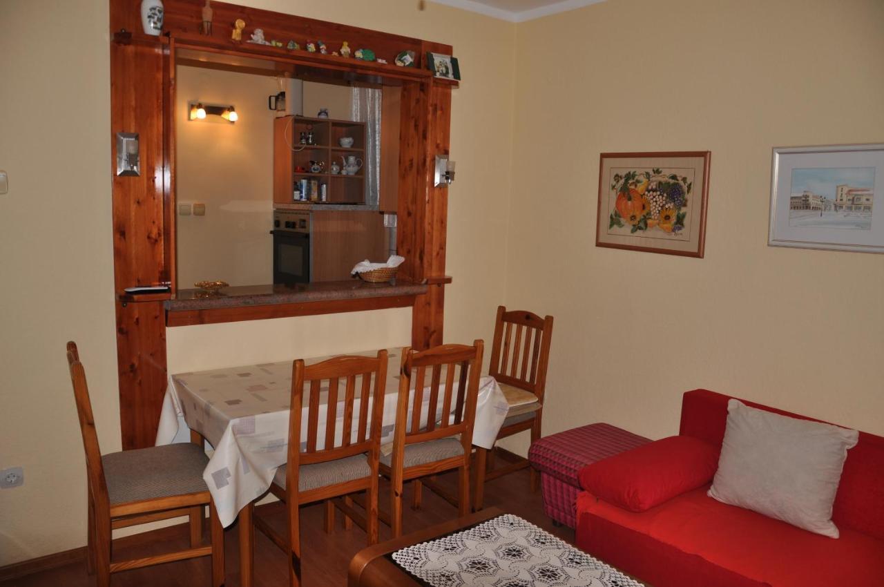 Apartmani Karla Klenovica Bagian luar foto